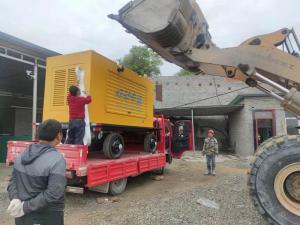 礦用400千瓦東方紅拖車發電機